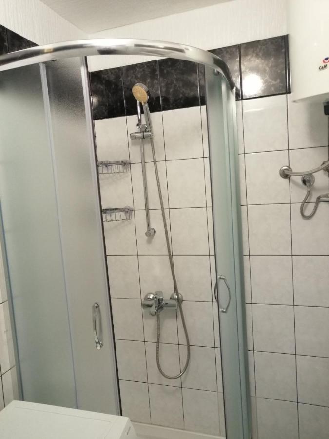 Apartment Florian غييكا المظهر الخارجي الصورة