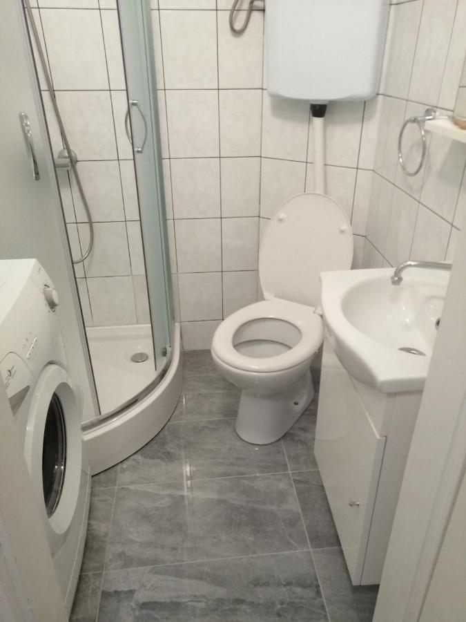 Apartment Florian غييكا المظهر الخارجي الصورة
