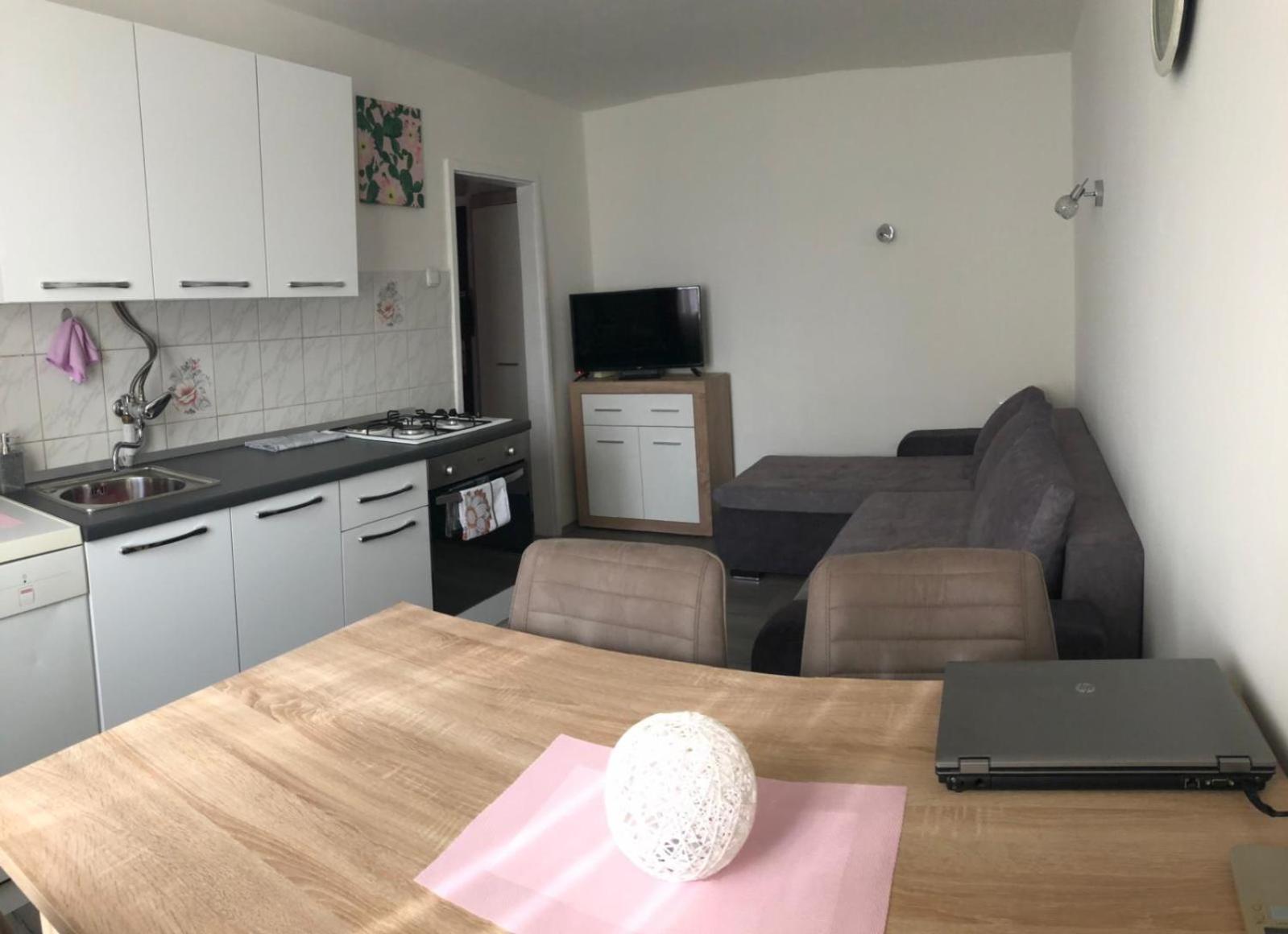 Apartment Florian غييكا المظهر الخارجي الصورة